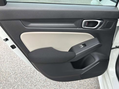 Used 2022 Honda Civic LX image 11