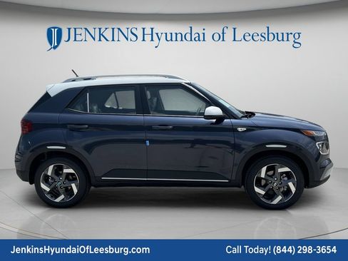 New 2026 Hyundai Venue SEL FWD image 3