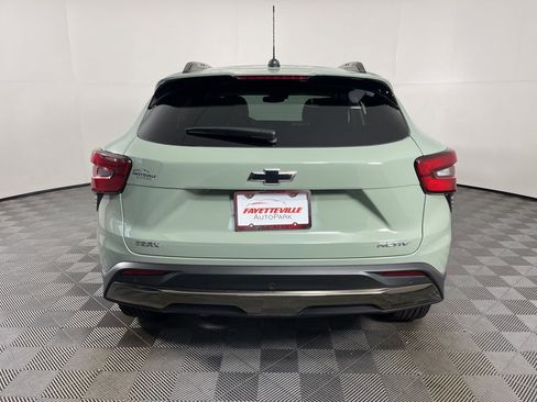 Certified 2025 Chevrolet Trax ACTIV w/ Driver Confidence Package FWD image 4