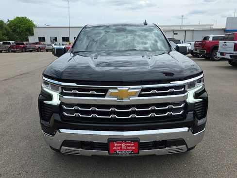 New 2026 Chevrolet Silverado 1500 LTZ w/ Z71 Off-Road Package AWD/4WD image 3