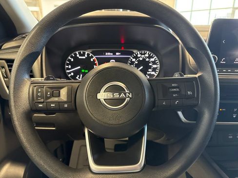 Used 2024 Nissan Rogue S AWD/4WD image 13