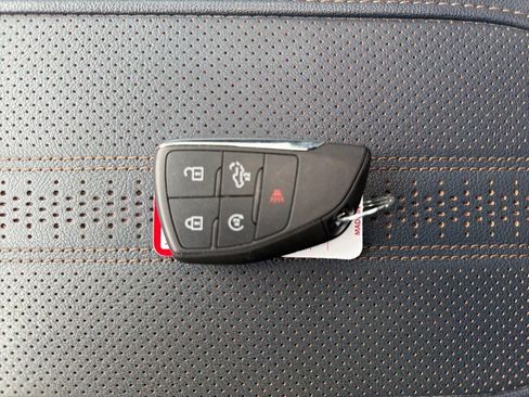 Used 2023 Chevrolet Silverado 1500 High Country w/ Z71 Off-Road Package image 13