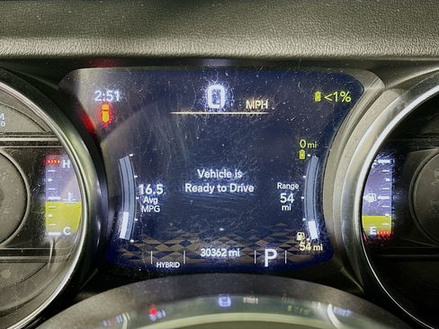 Used 2023 Jeep Wrangler Sahara w/ Cold Weather Group image 19