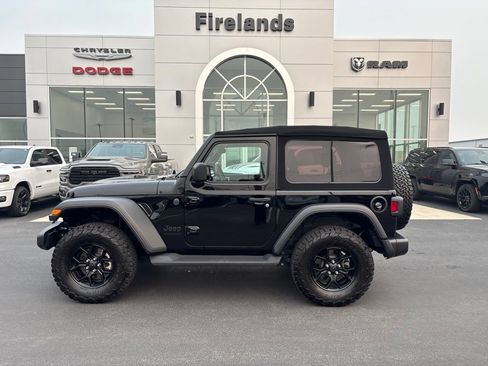 Used 2024 Jeep Wrangler Sport AWD/4WD image 2