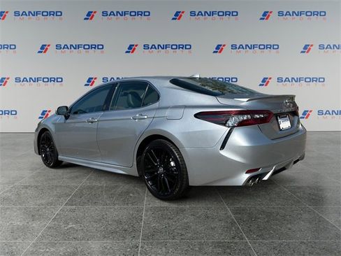 Used 2023 Toyota Camry XSE image 3