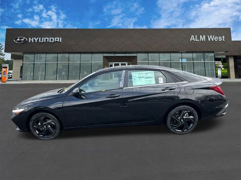 New 2026 Hyundai Elantra SEL Sport image 8