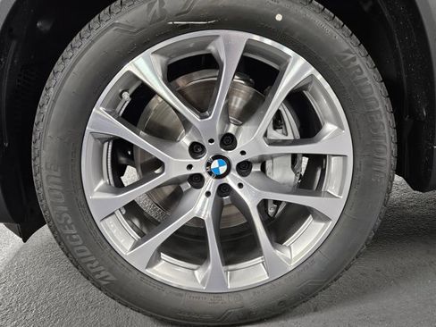 Certified 2026 BMW X5 sDrive40i w/ Parking Assistance Package RWD image 16