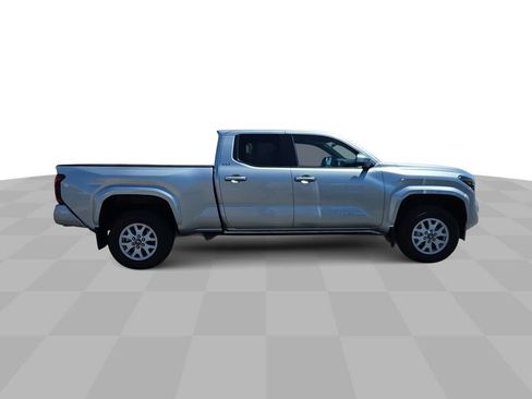 Used 2025 Toyota Tacoma SR5 RWD image 9