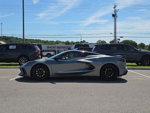 Used 2023 Chevrolet Corvette Stingray Premium Conv w/ Z51 Performance Package RWD image 6