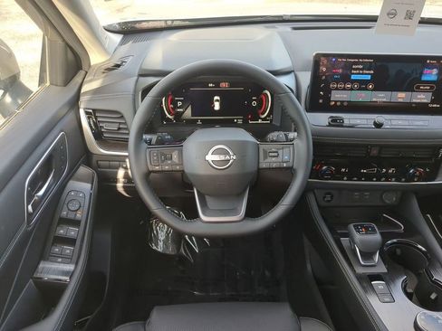 New 2026 Nissan Rogue Platinum AWD/4WD image 16