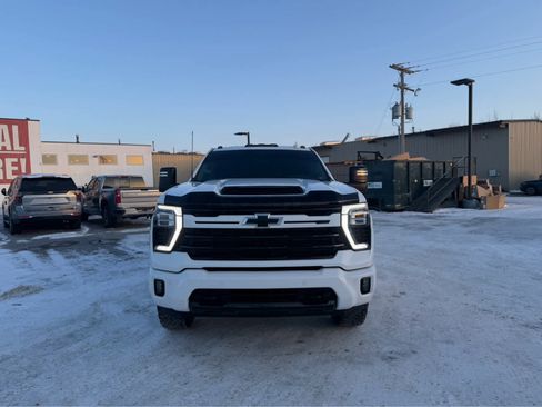 Certified 2024 Chevrolet Silverado 2500 LTZ w/ LTZ Plus Package image 2