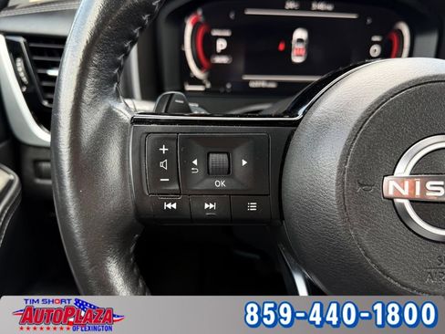 Used 2024 Nissan Rogue SL AWD/4WD image 19