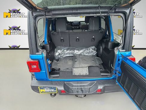 Used 2024 Jeep Wrangler Unlimited Sport AWD/4WD image 28