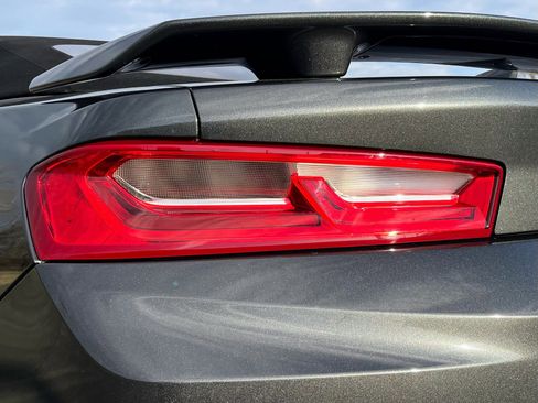 Used 2018 Chevrolet Camaro SS image 50