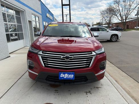 Used 2022 Chevrolet Traverse Premier w/ LPO, Floor Liner Package AWD/4WD image 7