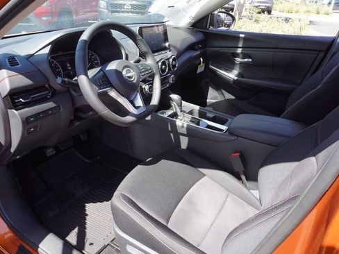 Certified 2025 Nissan Sentra SR w/ Trunk Package image 16