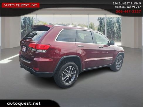 Used 2018 Jeep Grand Cherokee Limited AWD/4WD image 5