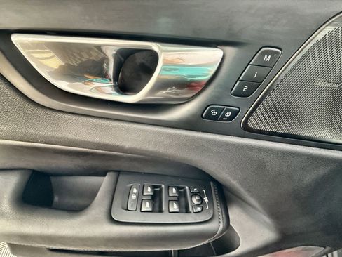 Used 2024 Volvo XC60 B5 Plus w/ Climate Package image 15