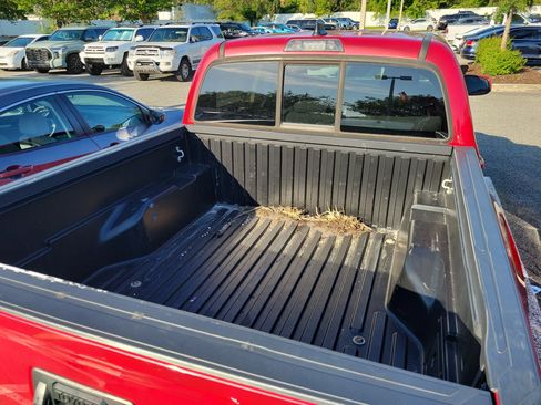 Used 2023 Toyota Tacoma SR w/ SR Convenience Package RWD image 16