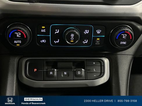 Used 2023 GMC Acadia SLT FWD image 24