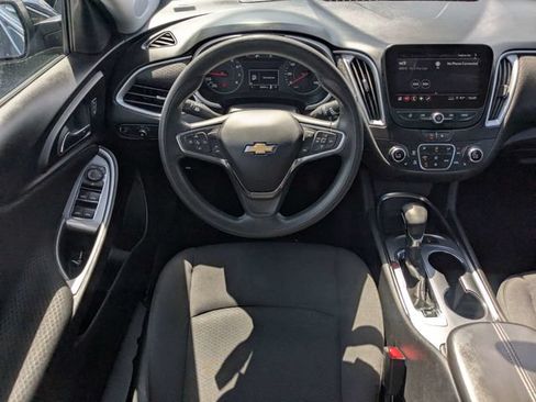 Used 2024 Chevrolet Malibu LT FWD image 11