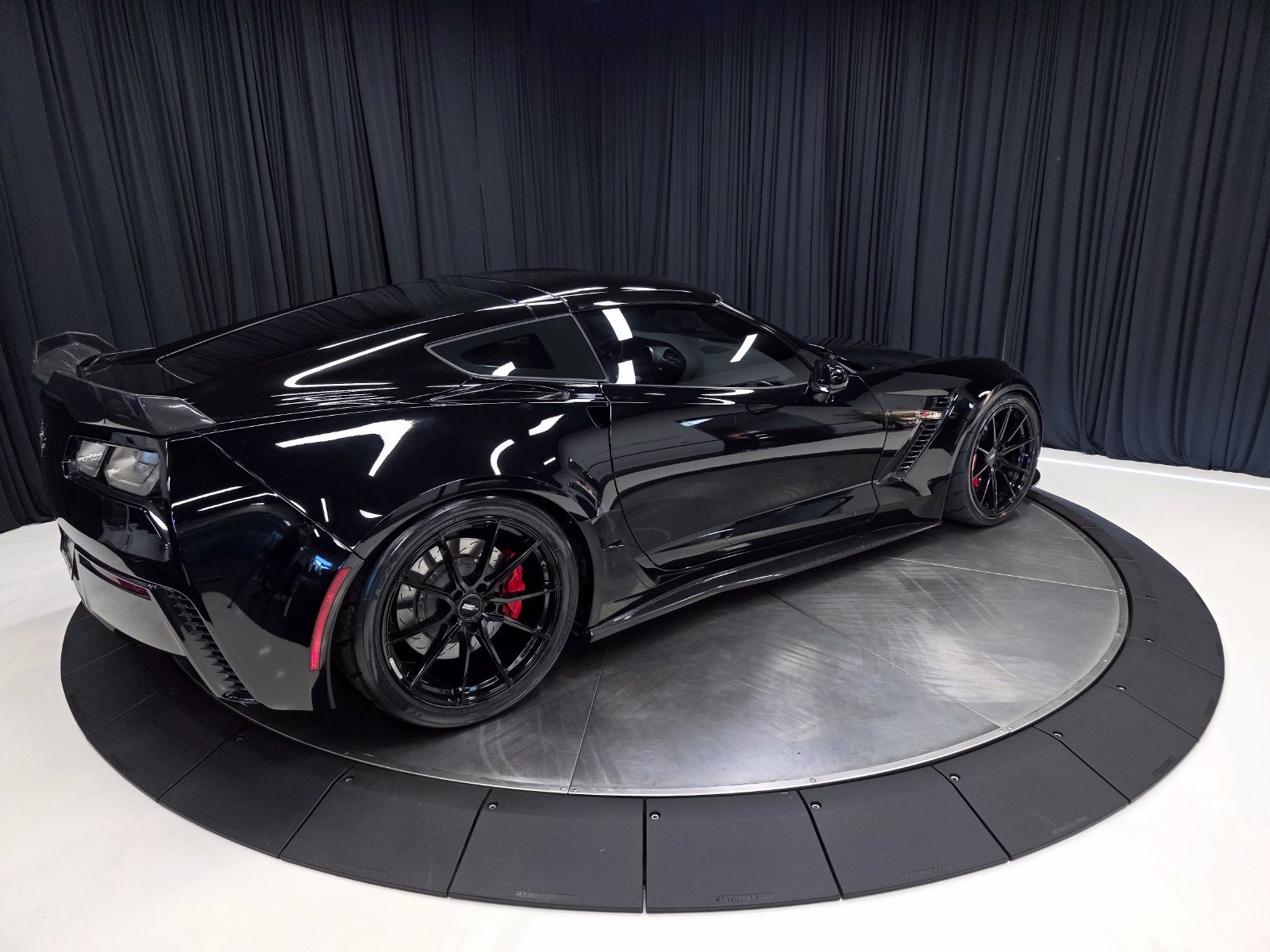 Used 2016 Chevrolet Corvette Z06 w/ 2LZ Preferred Equipment Group RWD image 14