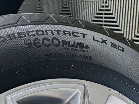 Used 2023 Chevrolet Suburban Premier image 33