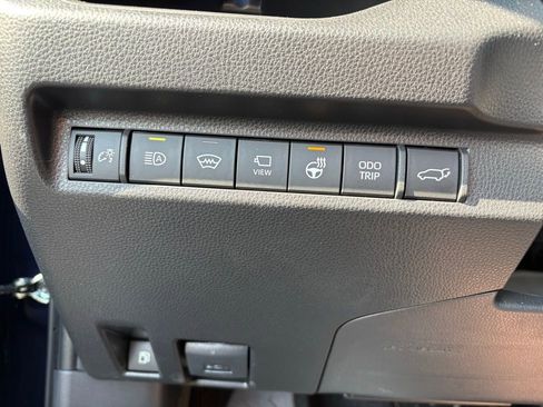 Used 2025 Toyota RAV4 XSE w/ Premium Package AWD/4WD image 9