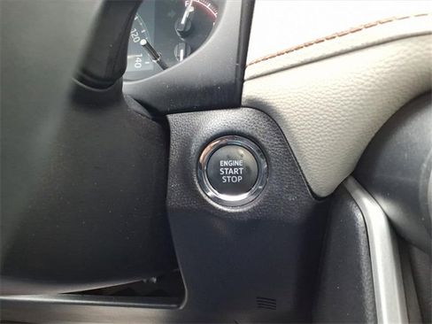 Used 2025 Toyota RAV4 XLE Premium image 22