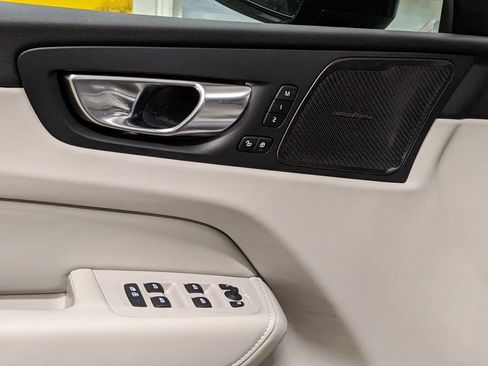 New 2026 Volvo XC60 B5 Ultra w/ Protection Package Premier image 10