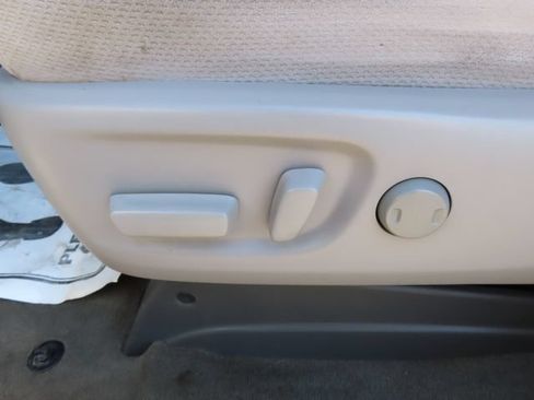 Used 2016 Toyota Sienna LE AWD/4WD image 19