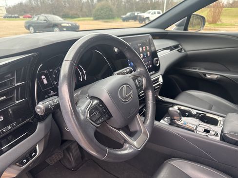 Used 2023 Lexus RX 350 FWD image 16