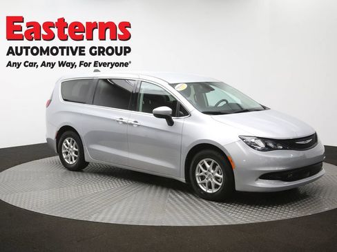 Used 2023 Chrysler Voyager LX FWD image 48