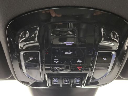 Used 2023 Maserati Grecale Modena AWD/4WD image 26