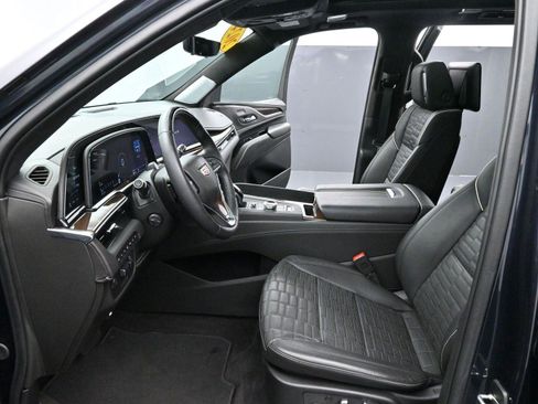 Certified 2024 Cadillac Escalade Sport Platinum image 13