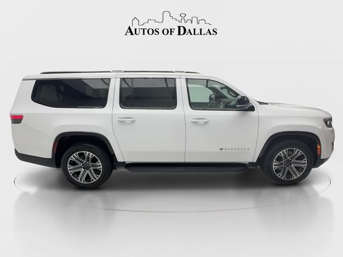 Used 2024 Jeep Wagoneer L Series II RWD image 6