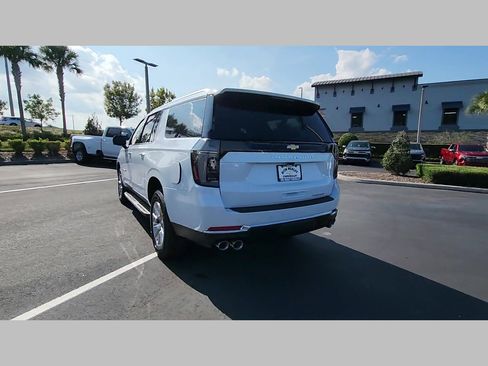 New 2026 Chevrolet Suburban Premier image 26