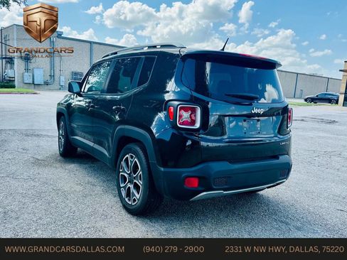 Used 2015 Jeep Renegade Limited image 3