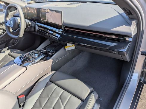 New 2026 BMW 530i image 10