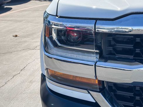 Used 2019 Chevrolet Silverado 1500 W/T w/ WT Convenience Package AWD/4WD image 7