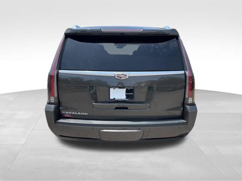 Used 2020 Cadillac Escalade ESV Luxury AWD/4WD image 6