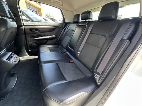 Used 2023 Nissan Ariya AWD image 16