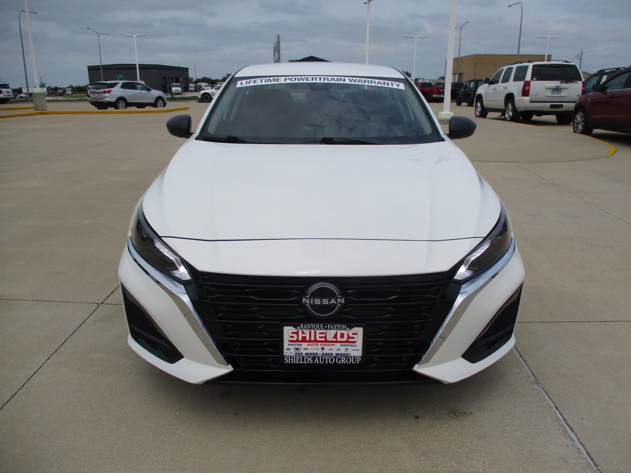 Used 2025 Nissan Altima 2.5 SV FWD image 9