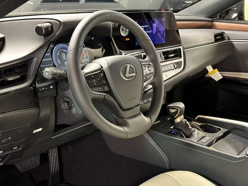 New 2025 Lexus ES 300h w/ Premium Package image 23