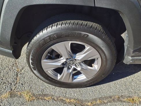 Certified 2022 Toyota RAV4 XLE image 7