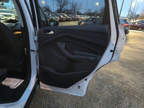 Used 2017 Ford Escape SE w/ SE Cold Weather Package image 15