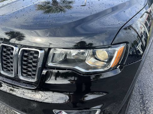 Used 2020 Jeep Grand Cherokee Limited AWD/4WD image 6