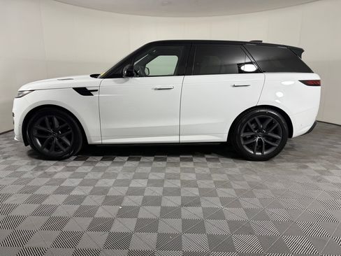 Used 2023 Land Rover Range Rover Sport SE Dynamic image 2