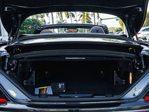 Used 2017 Ferrari California T image 24