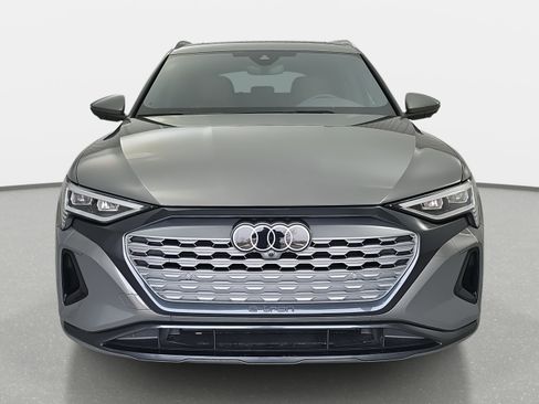 Used 2024 Audi Q8 e-tron Premium Plus w/ Premium Plus Package image 8